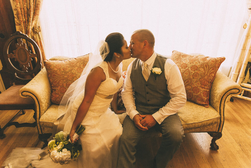 Couch Kiss